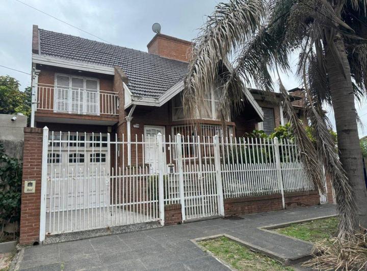 VENTA CASA - FLORENCIO VARELA CENTRO 4