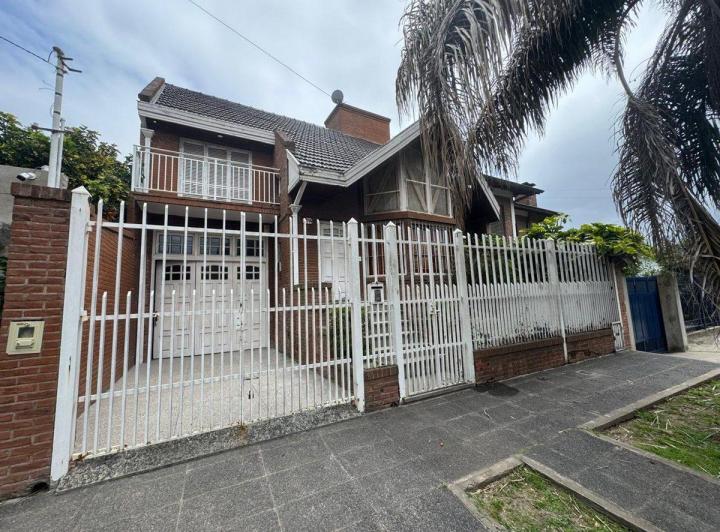 VENTA CASA - FLORENCIO VARELA CENTRO 2