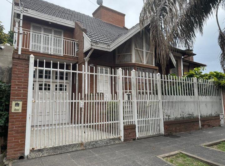 VENTA CASA - FLORENCIO VARELA CENTRO 3