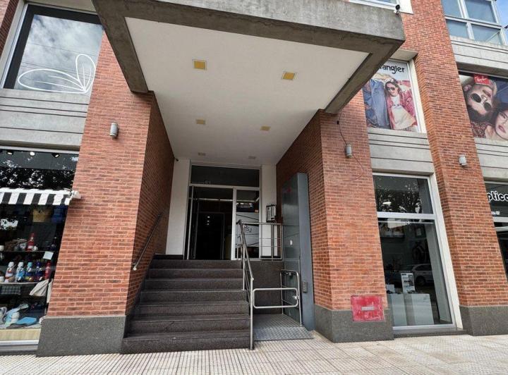 VENTA DEPARTAMENTO 3 AMB FLORENCIO VARELA 4