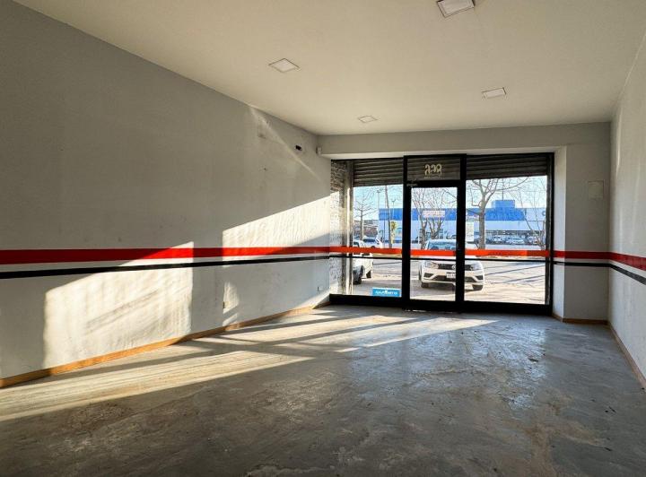 ALQUILER LOCAL COMERCIAL C/DEPOSITO EN BERNAL 3