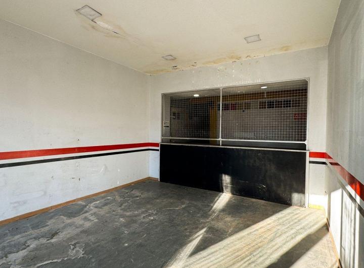 ALQUILER LOCAL COMERCIAL C/DEPOSITO EN BERNAL 5