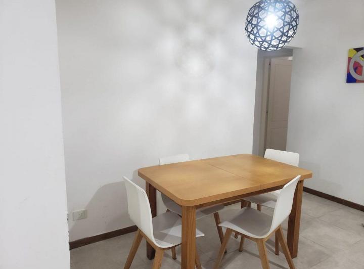 CASA 4 AMBIENTES EN ALQUILER BARRIO LOS ROBLES 4