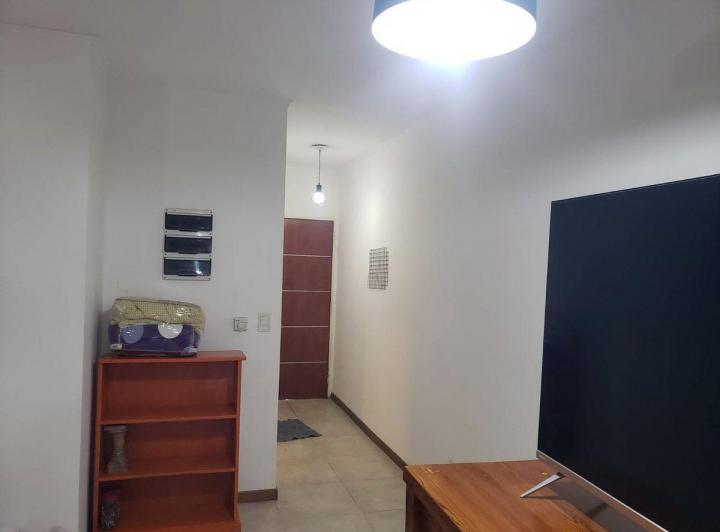 CASA 4 AMBIENTES EN ALQUILER BARRIO LOS ROBLES 1