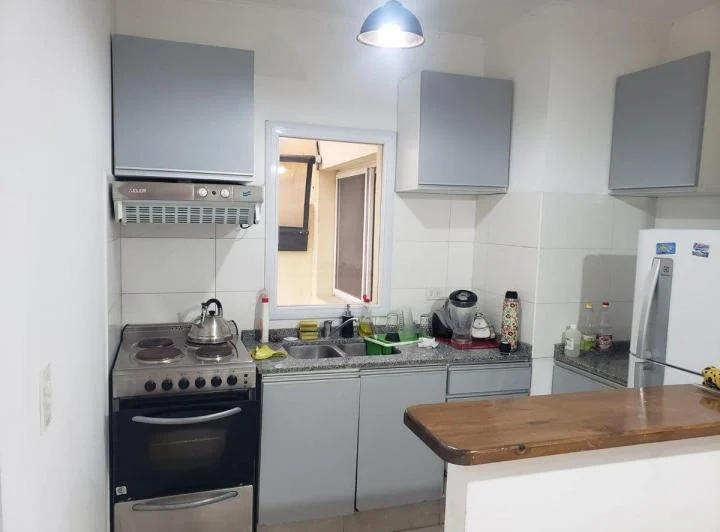 CASA 4 AMBIENTES EN ALQUILER BARRIO LOS ROBLES 3