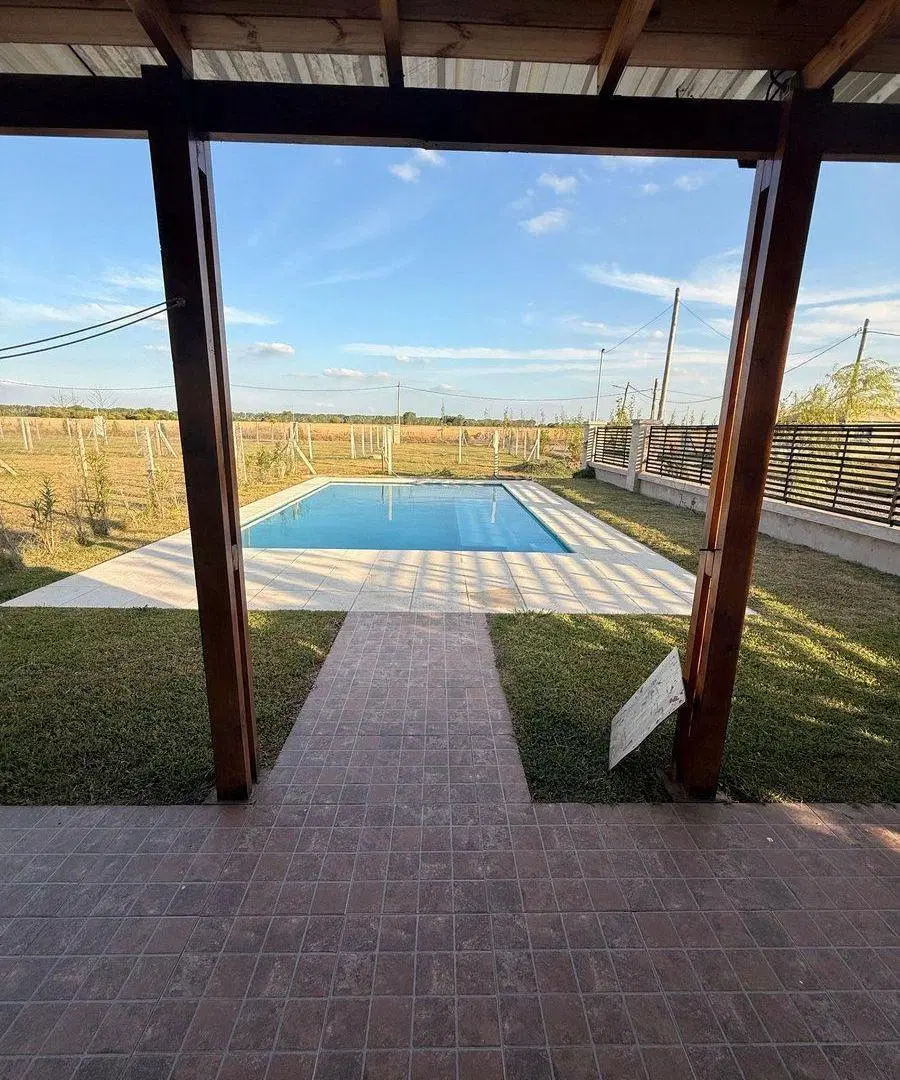 QUINCHO CON PILETA EN VENTA CANNING 3
