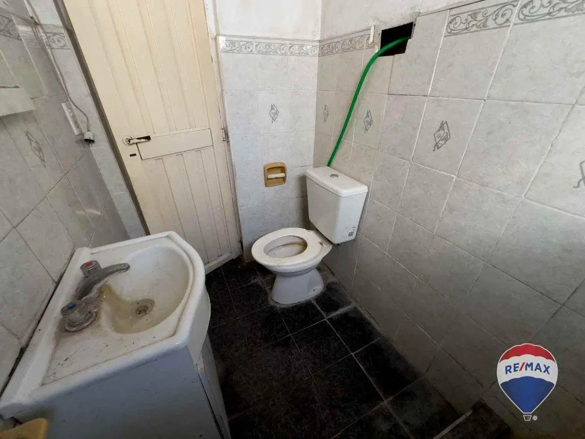 CASA DOS AMBIENTES VENTA MONTE GRANDE A RECICLAR 4
