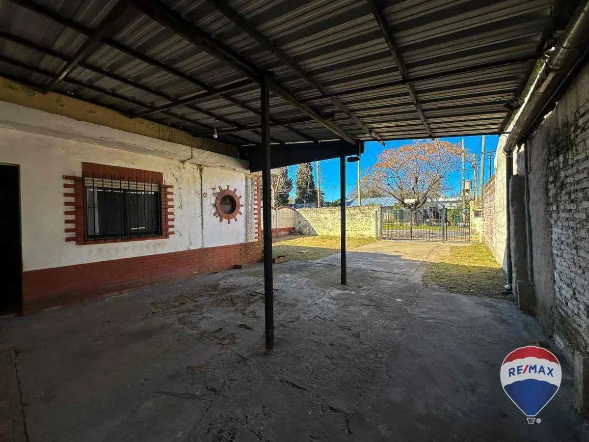 CASA DOS AMBIENTES VENTA MONTE GRANDE A RECICLAR 5