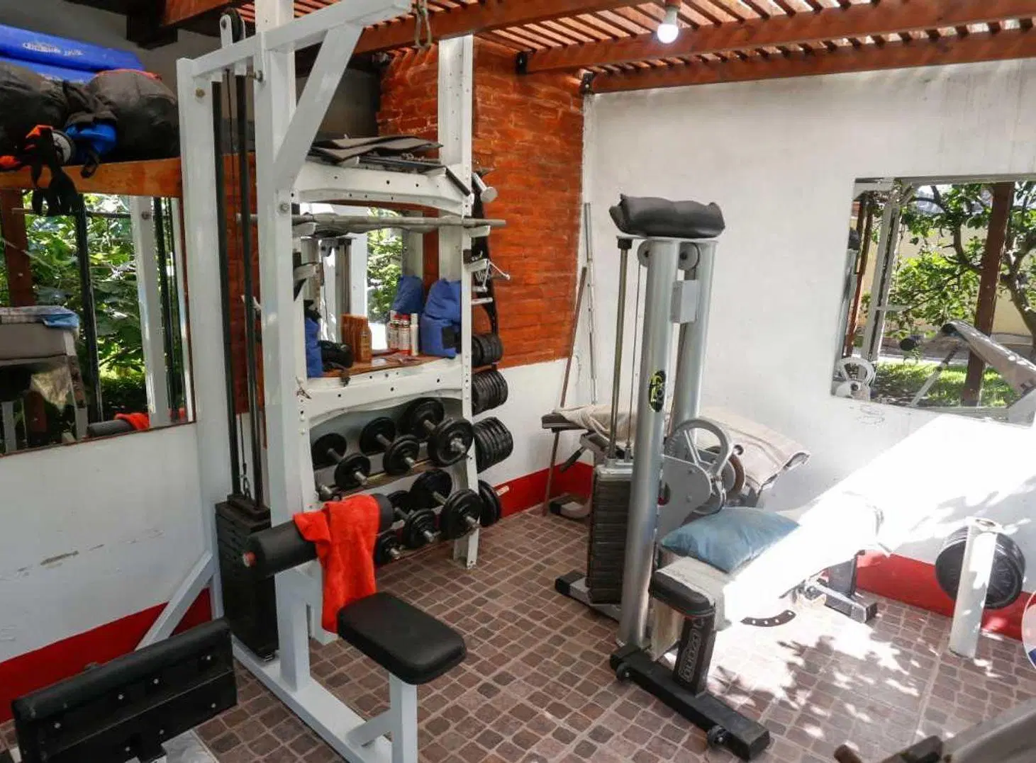 CASA DE 4 AMBIENTES EN VENTA EN LONGCHAMPS 3