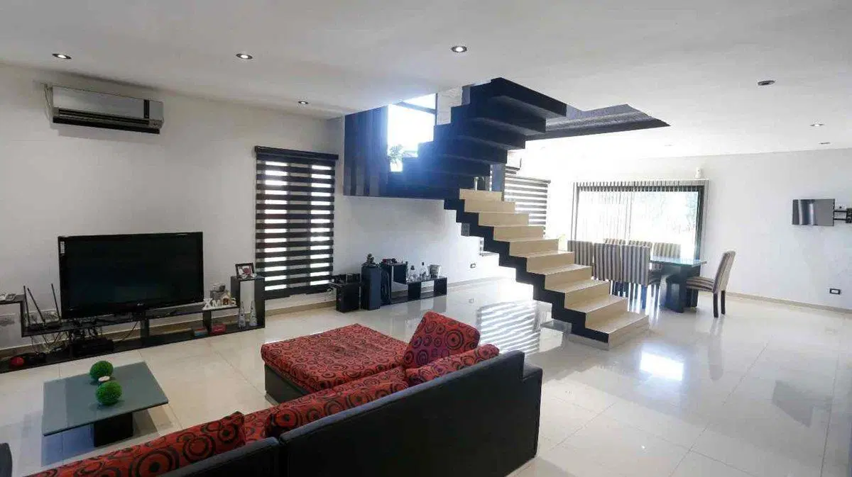 CASA 5 AMBIENTES EN VENTA EN SAN ELISEO GOLF 2