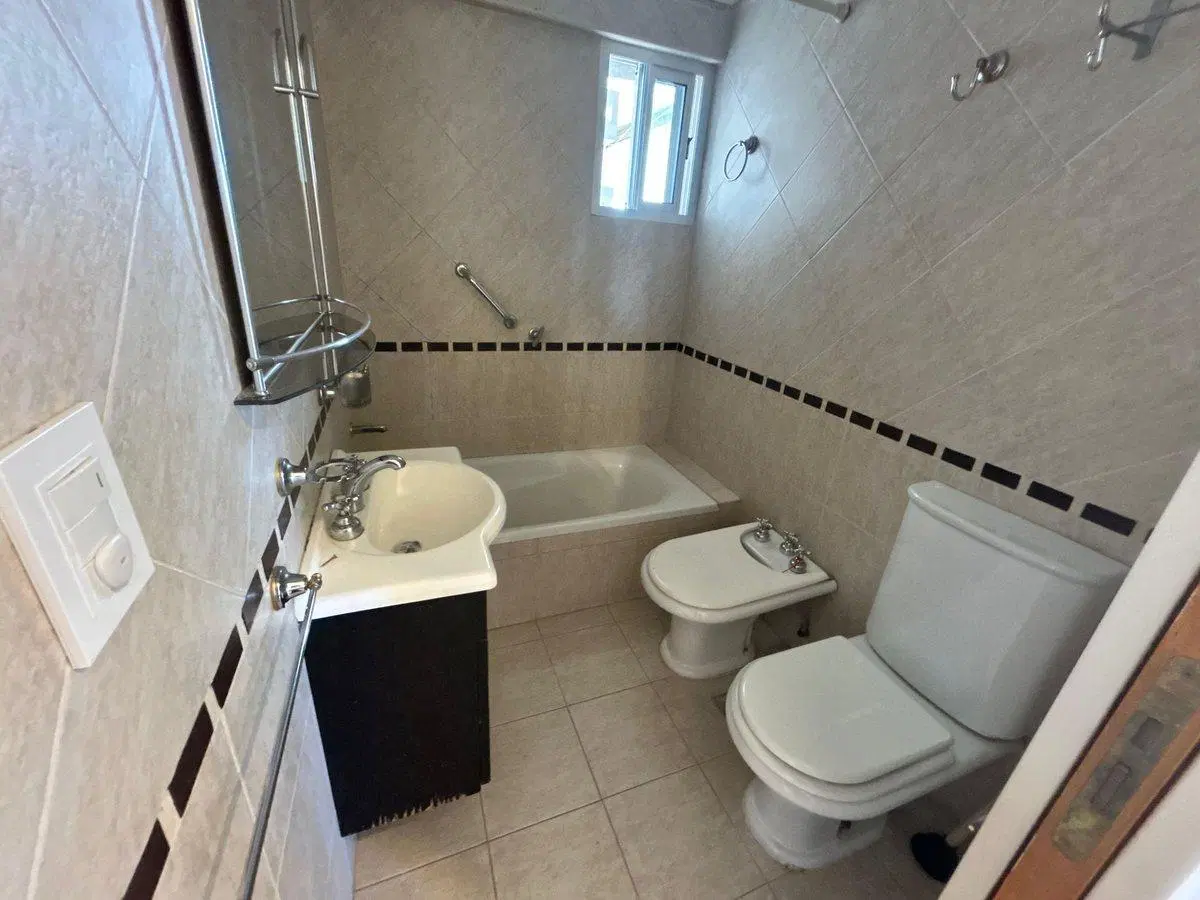 DEPARTAMENTO 4 AMBIENTES EN VENTA SANTOS TESEI 5
