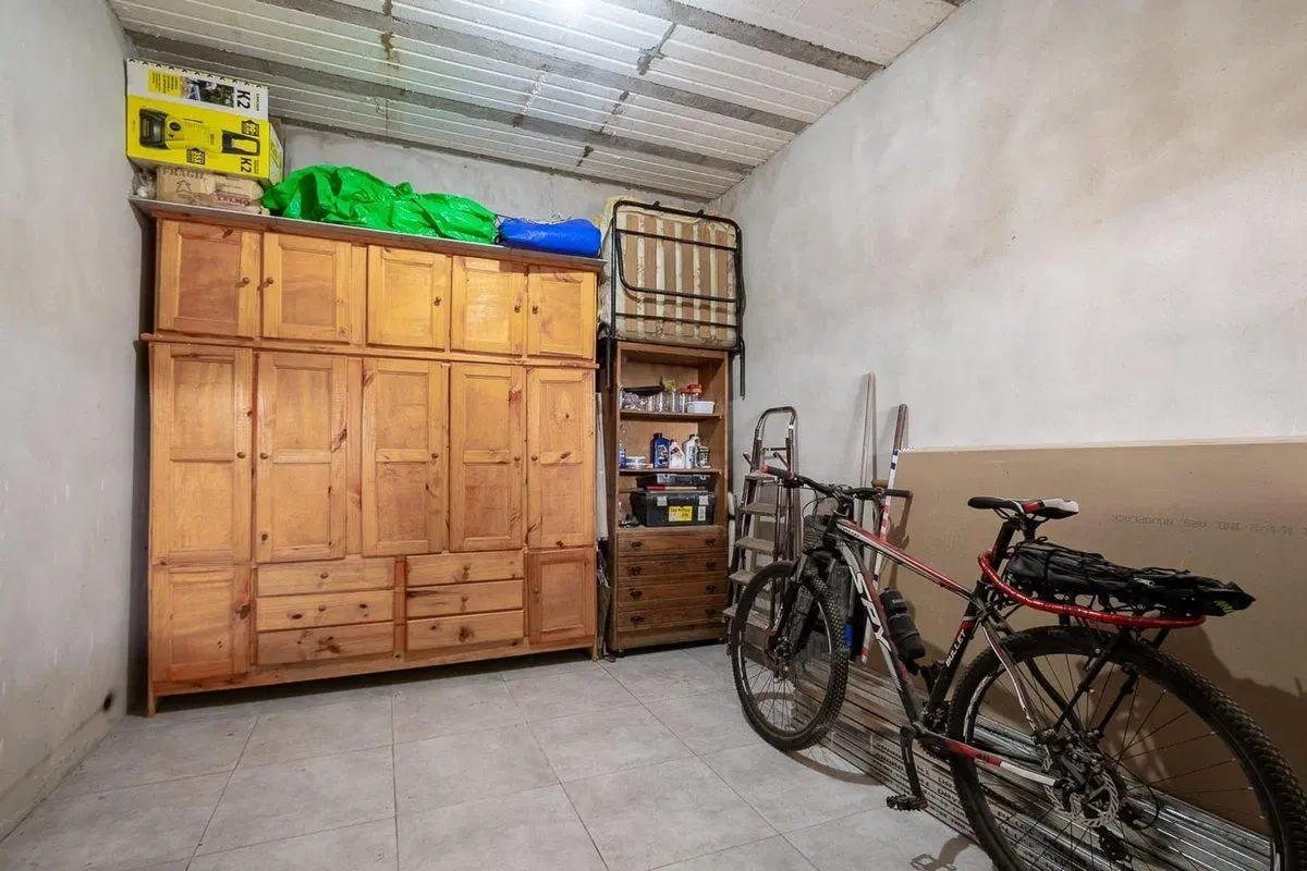 CASA 4 AMBIENTES EN VENTA EN LONGCHAMPS PISCINA 3