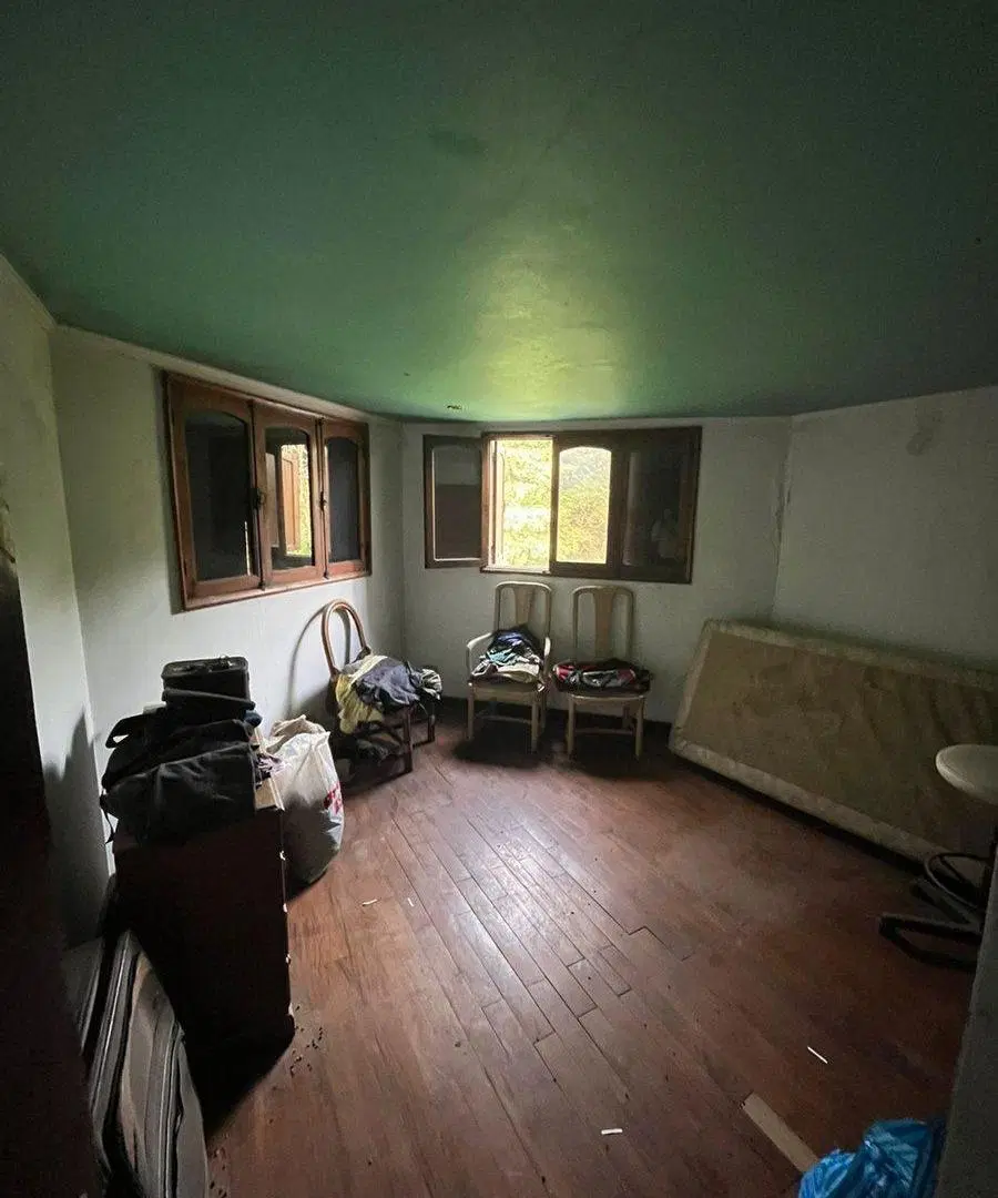 CASA QUINCHO Y PILETA EN BARRIO EL TREBOL 5