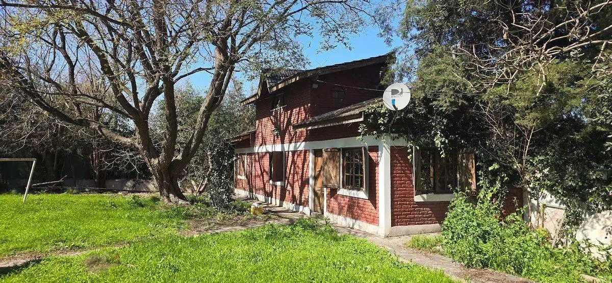 CASA  EN BARRIO EL TREBOL 5