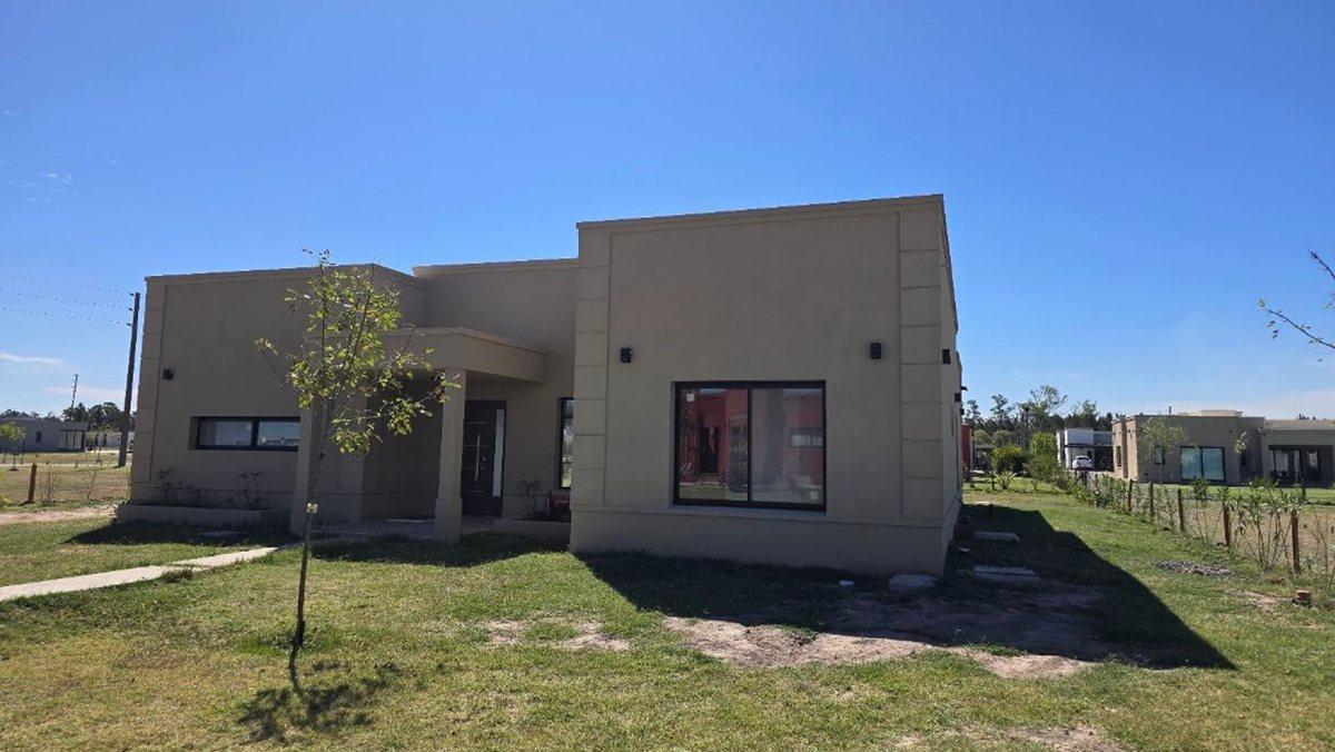 CASA 3 DORMITORIOS EN FINCAS DE SAN VICENTE