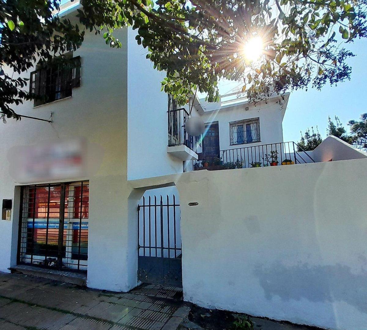 CASA 6 AMBIENTES EN VENTA LONGCHAMPS FINANCIA
