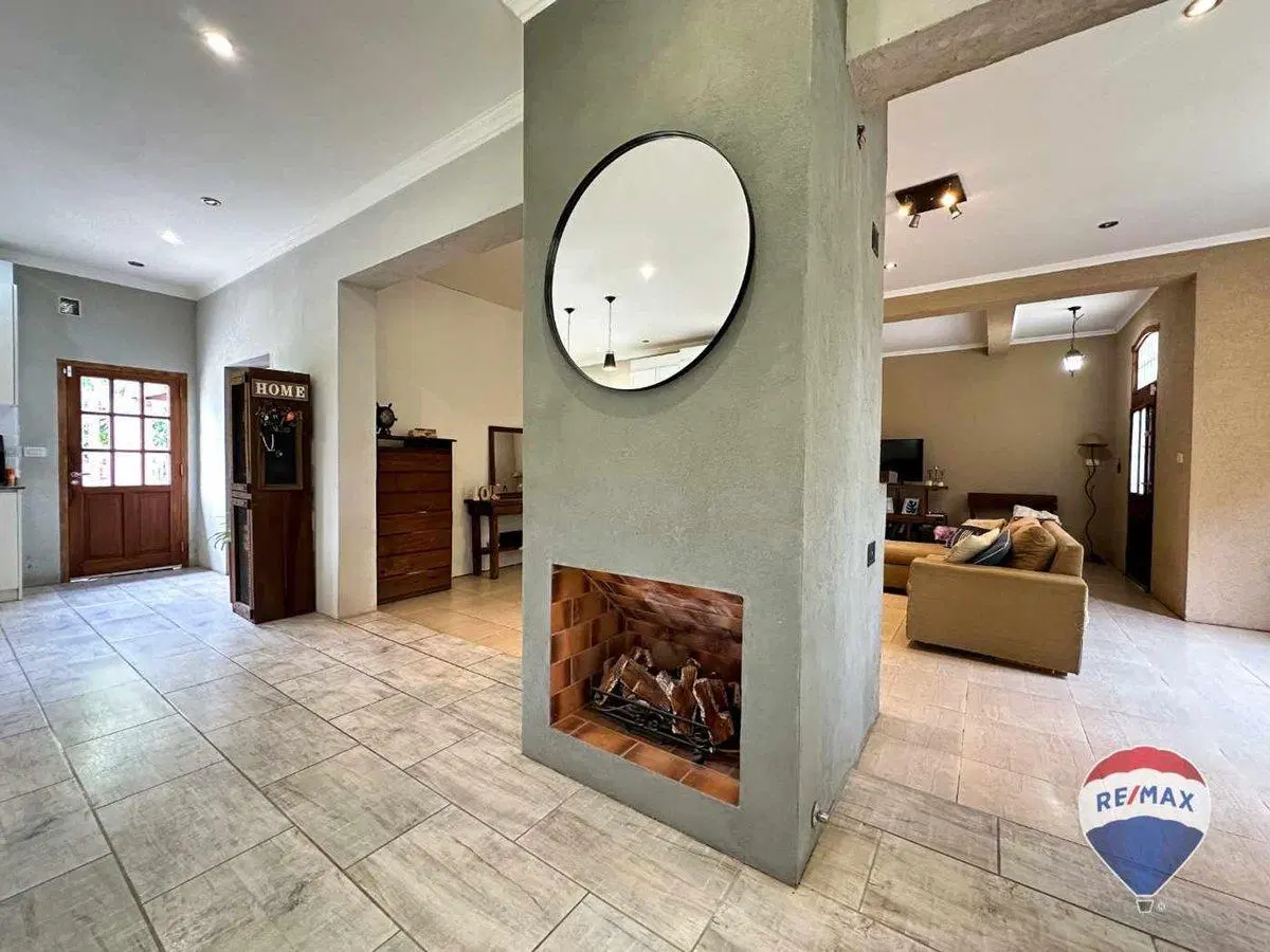 CASA 4 AMBIENTES EN VENTA GUERNICA, CON PILETA 3