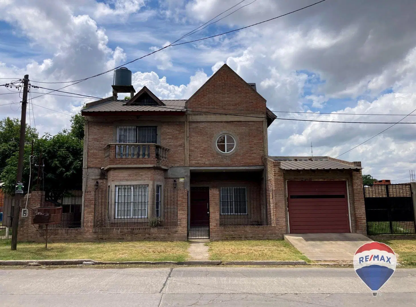 CASA 5 AMBIENTES EN VENTA LA MATANZA CON PILETA 4