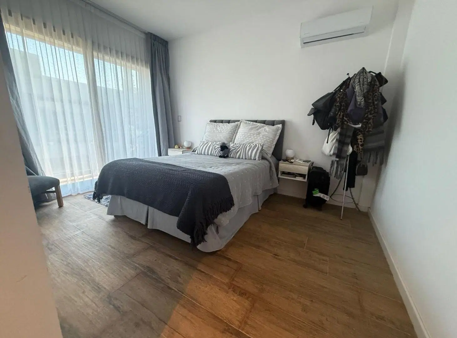 DUPLEX ALQUILER 4 AMBIENTES AMUEBLADO CON PILETA 5