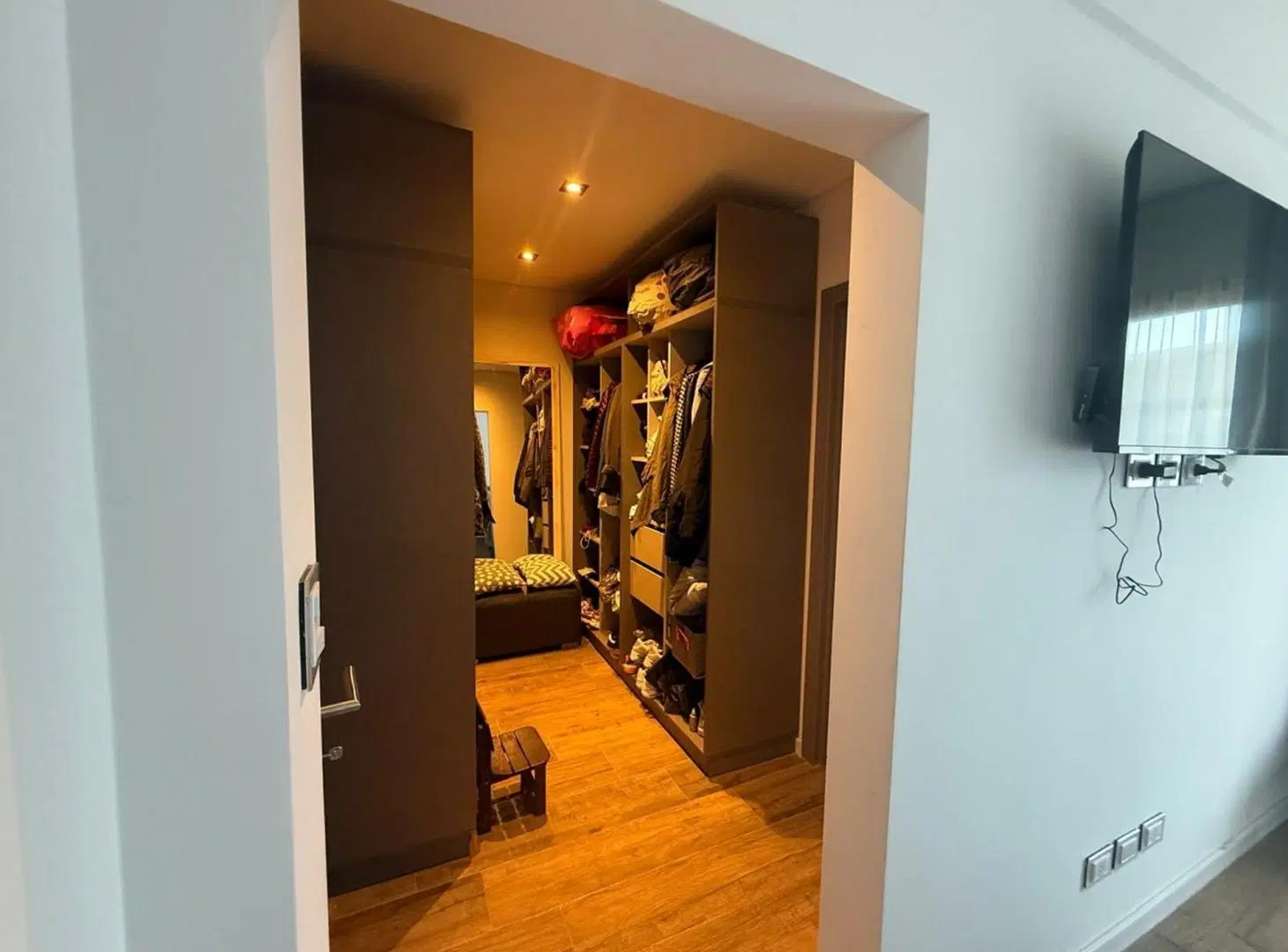 DUPLEX ALQUILER 4 AMBIENTES AMUEBLADO CON PILETA 3