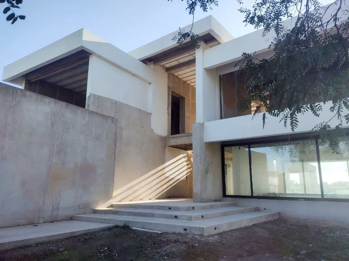 CASA 5 AMBIENTES EN VENTA EN SAN ELISEO GOLF 4
