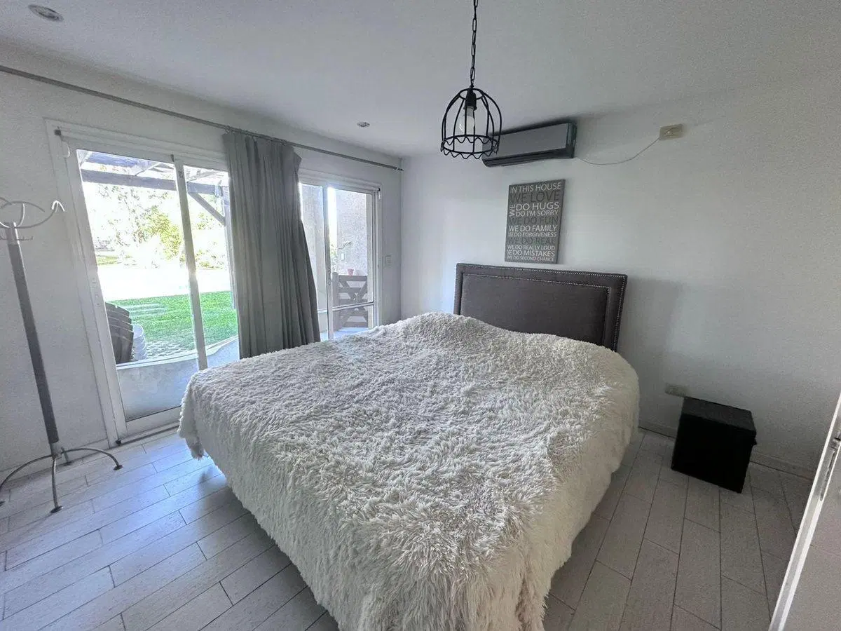 CASA EN VENTA 4 AMBIENTES CRUZ DEL SUR 4