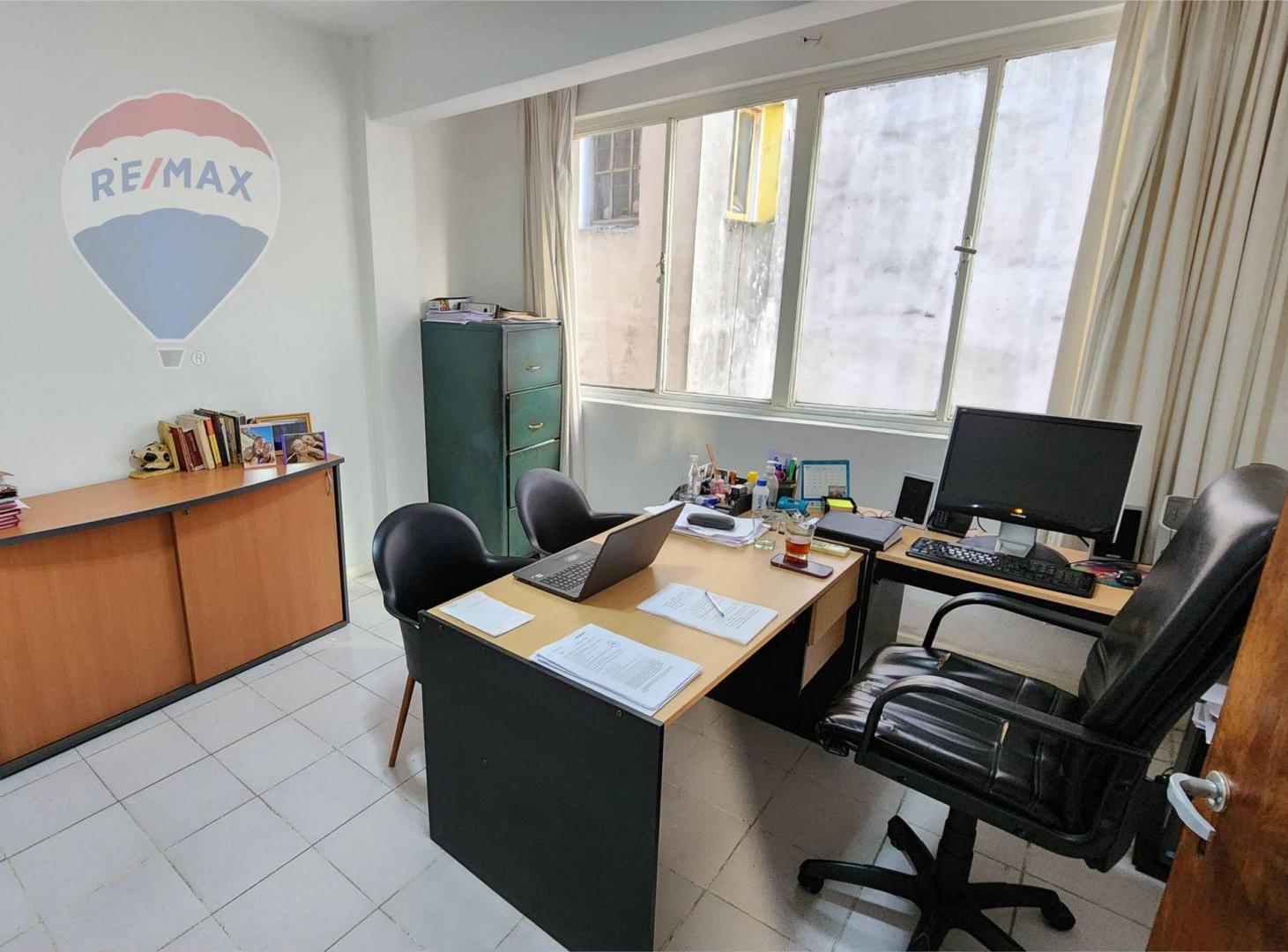 OFICINA EN VENTA INVERSION CON RENTA CABA