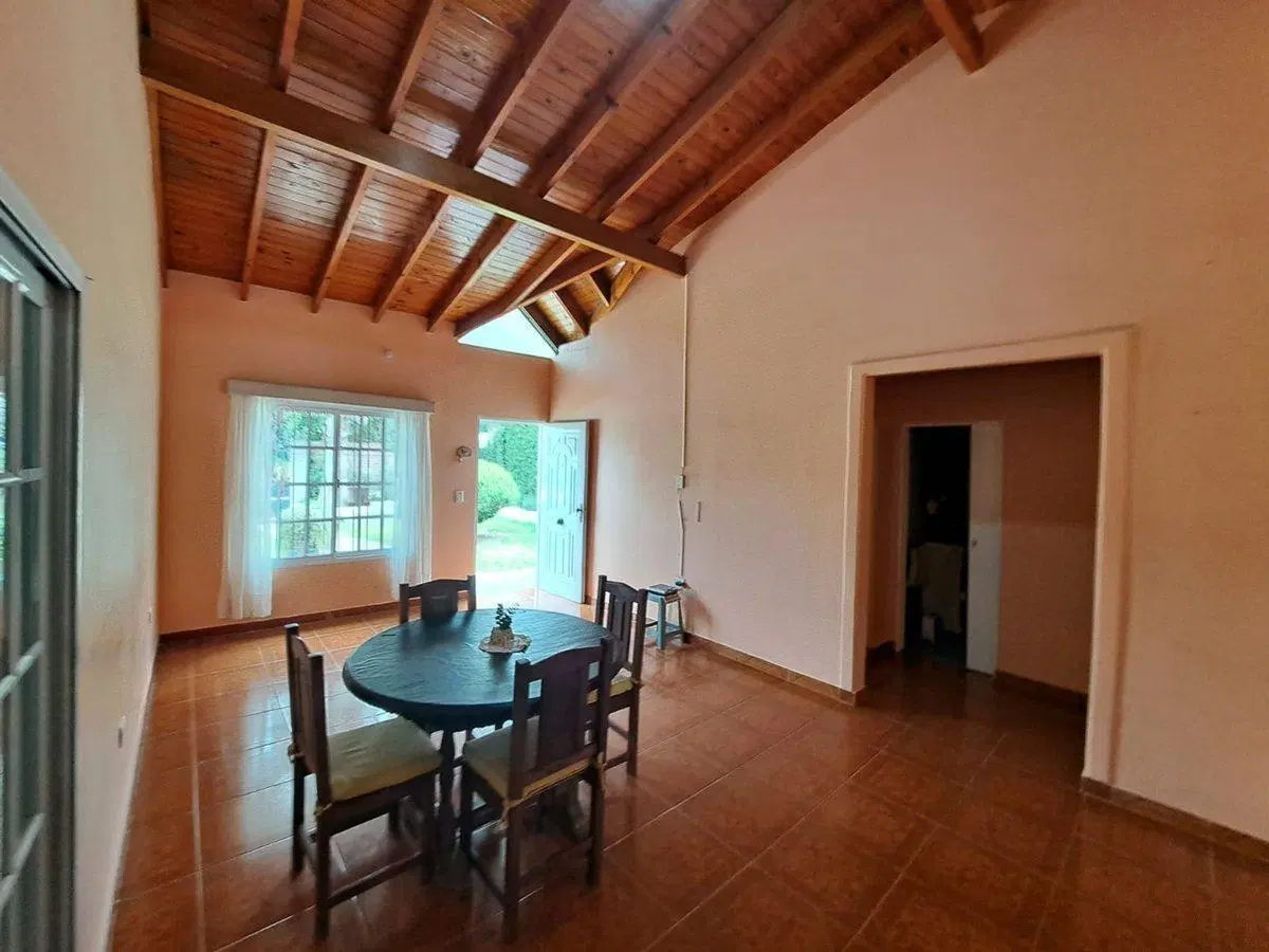 CASA 5 AMBIENTES EN VENTA EN SPEGAZZINI 5