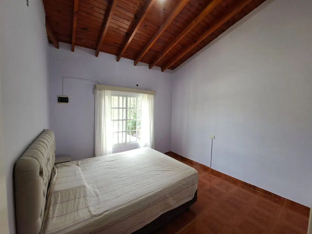 CASA 5 AMBIENTES EN VENTA EN SPEGAZZINI 4