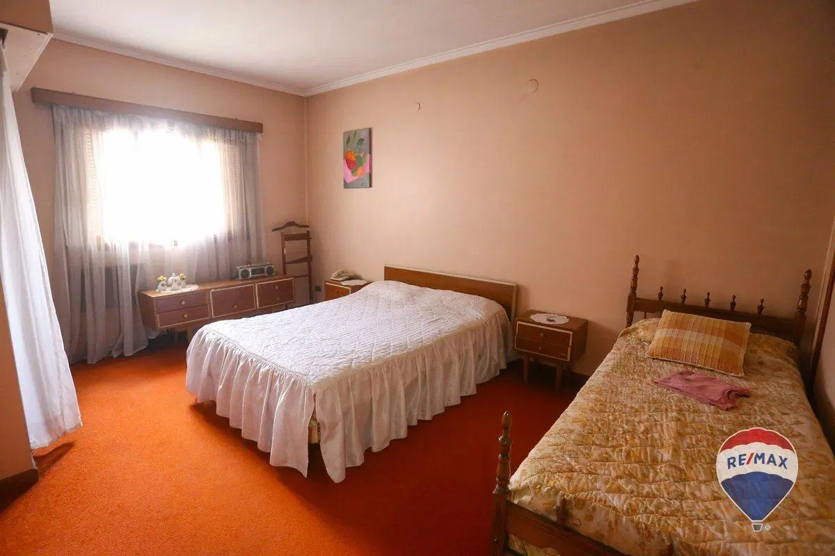 CASA 6 AMBIENTES VENTA TEMPERLEY CON QUINCHO 4