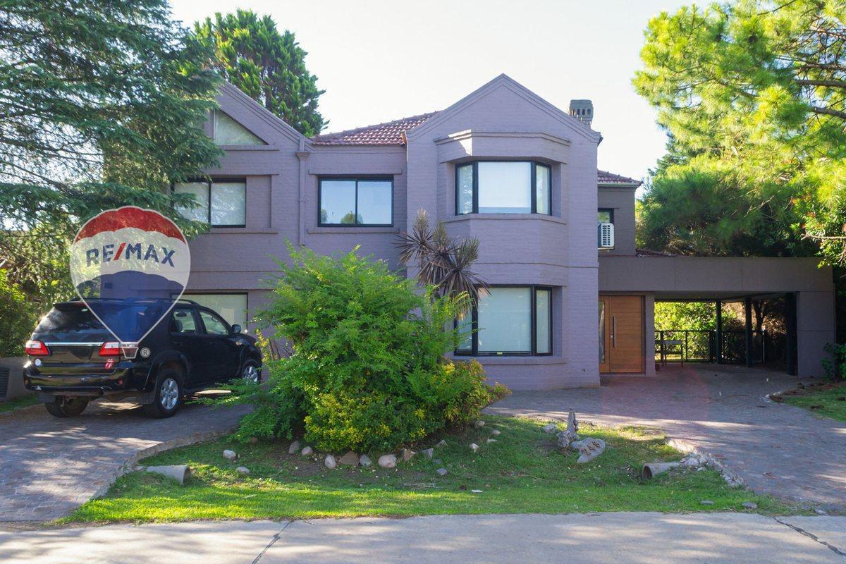 CASA EN VENTA EN ECHEVERRIA DEL LAGO CANNING