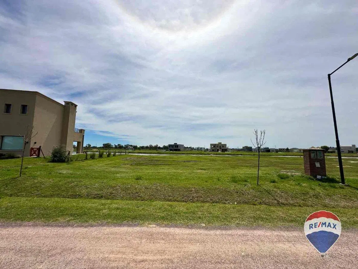 LOTE EN VENTA FINCAS DE SAN VICENTE LAGUNA 3