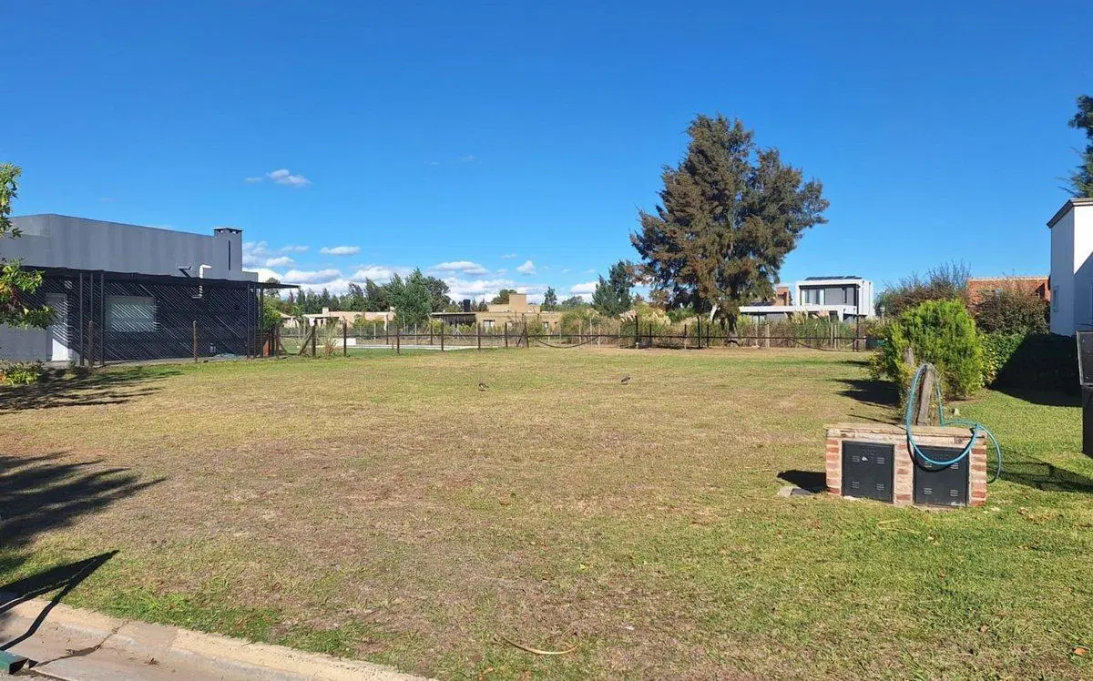 LOTE EN VENTA BARRIO SANTA JUANA CANNING 4