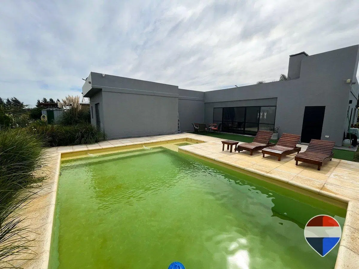 CASA EN VENTA 4 AMBIENTES EN CRUZ DEL SUR 4