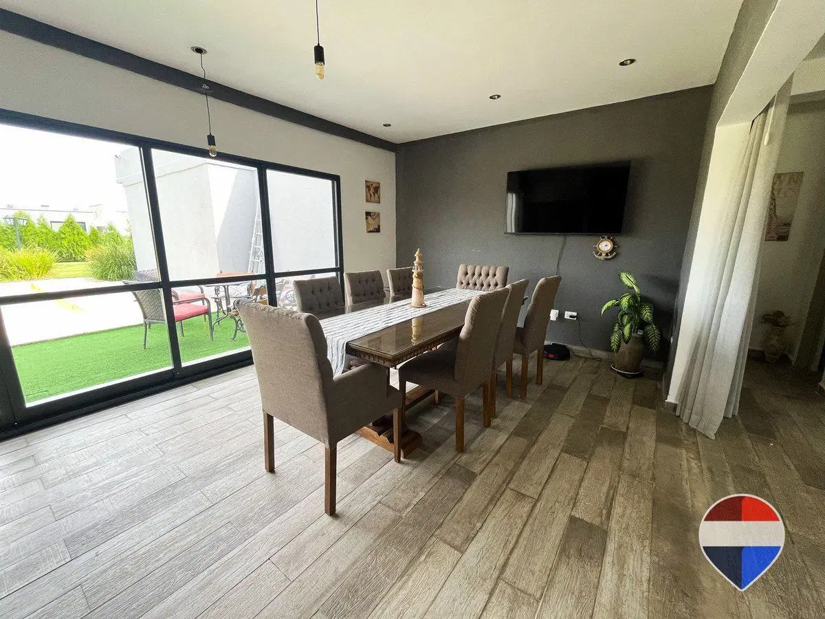 CASA EN VENTA 4 AMBIENTES EN CRUZ DEL SUR 5