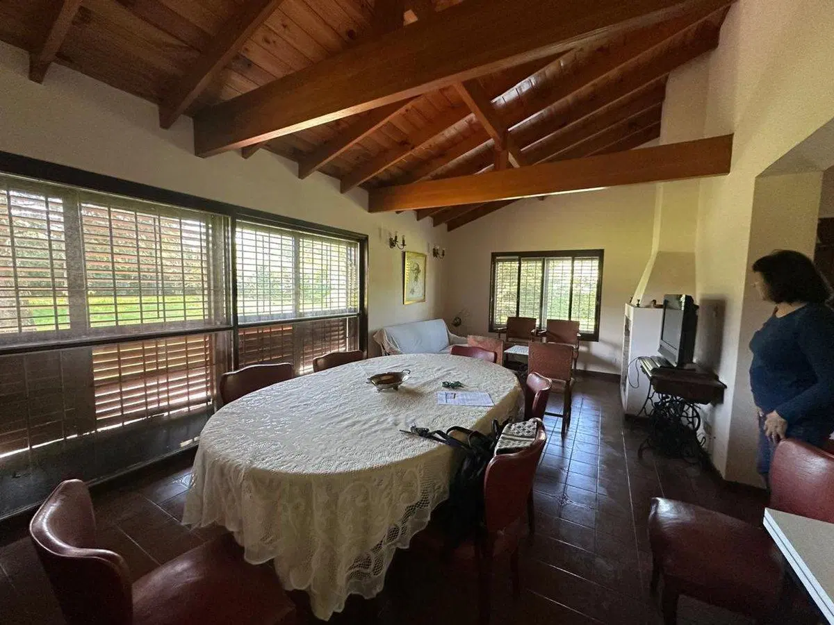 CASA 5 AMBIENTES EN VENTA LA UNION CON PISCINA 3