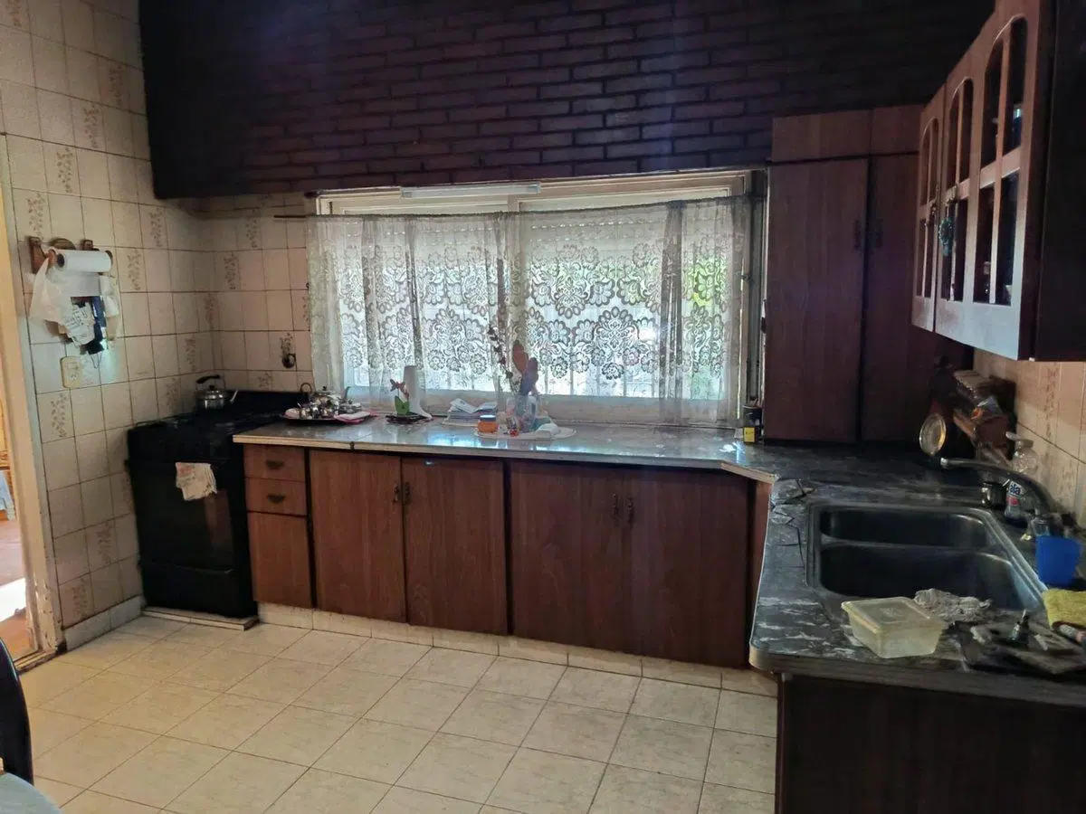 CASA 4 AMBIENTES EN VENTA EL JAGUEL MONTE GRANDE 2