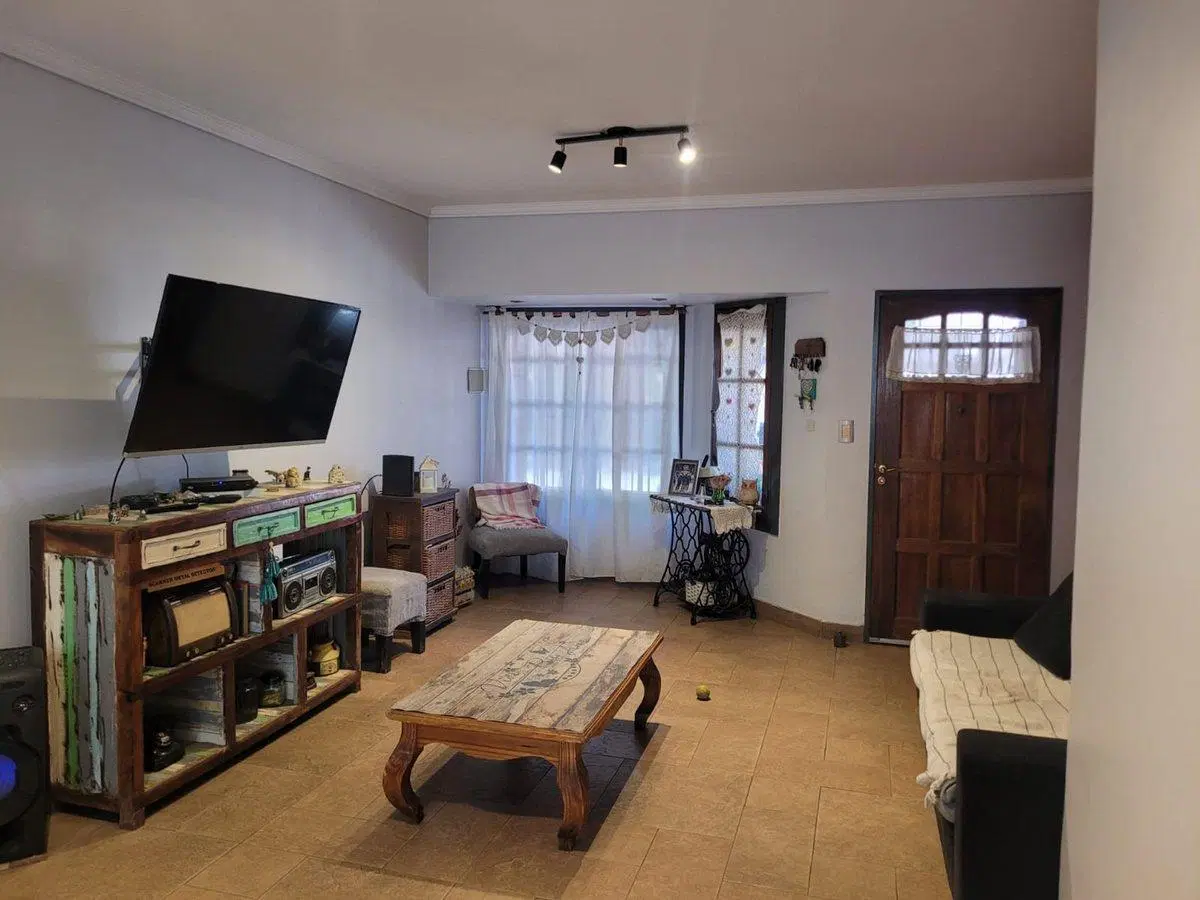 CASA 3 AMBIENTES VENTA PARQUE CHACABUCO 2