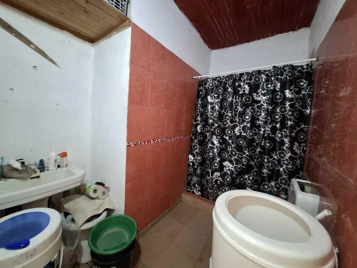 CASA 4 AMBIENTES EN VENTA EN SPEGAZZINI 3