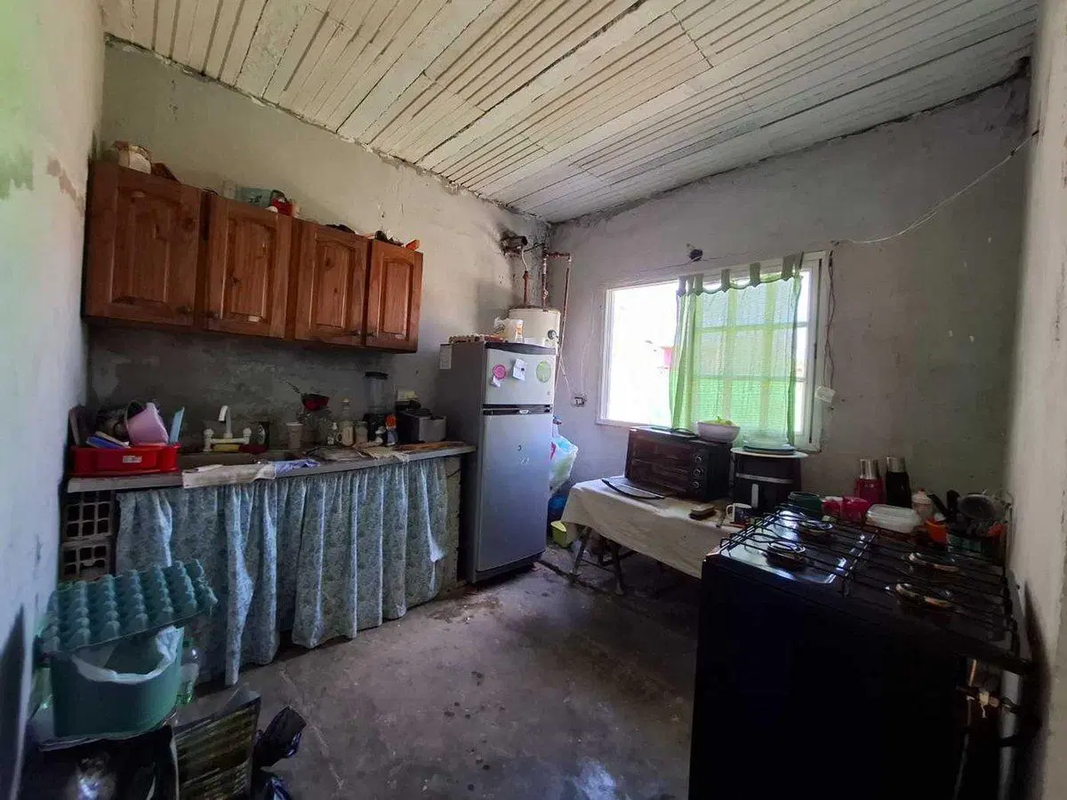 CASA 4 AMBIENTES EN VENTA EN SPEGAZZINI 4