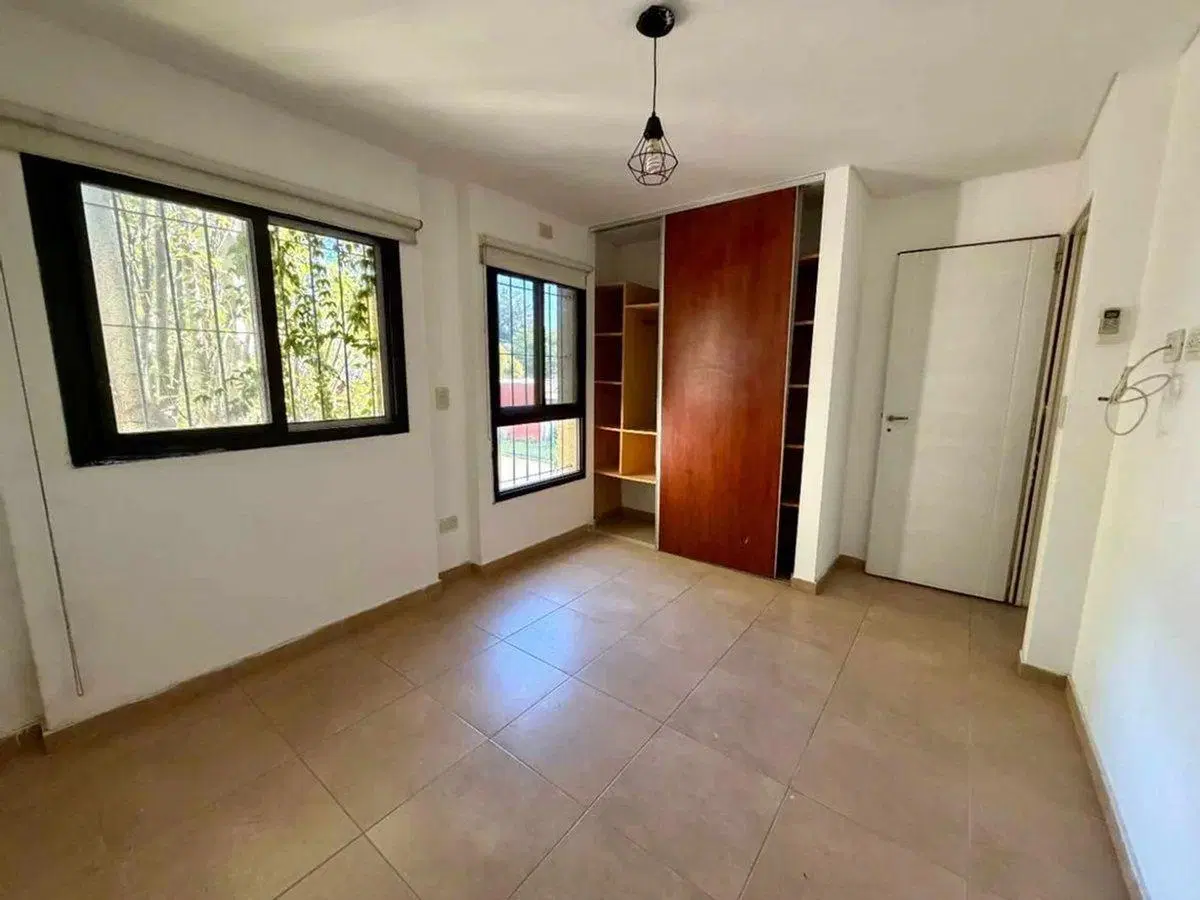 VENTA DUPLEX 3 AMBIENTES PATIO Y COCHERA 3