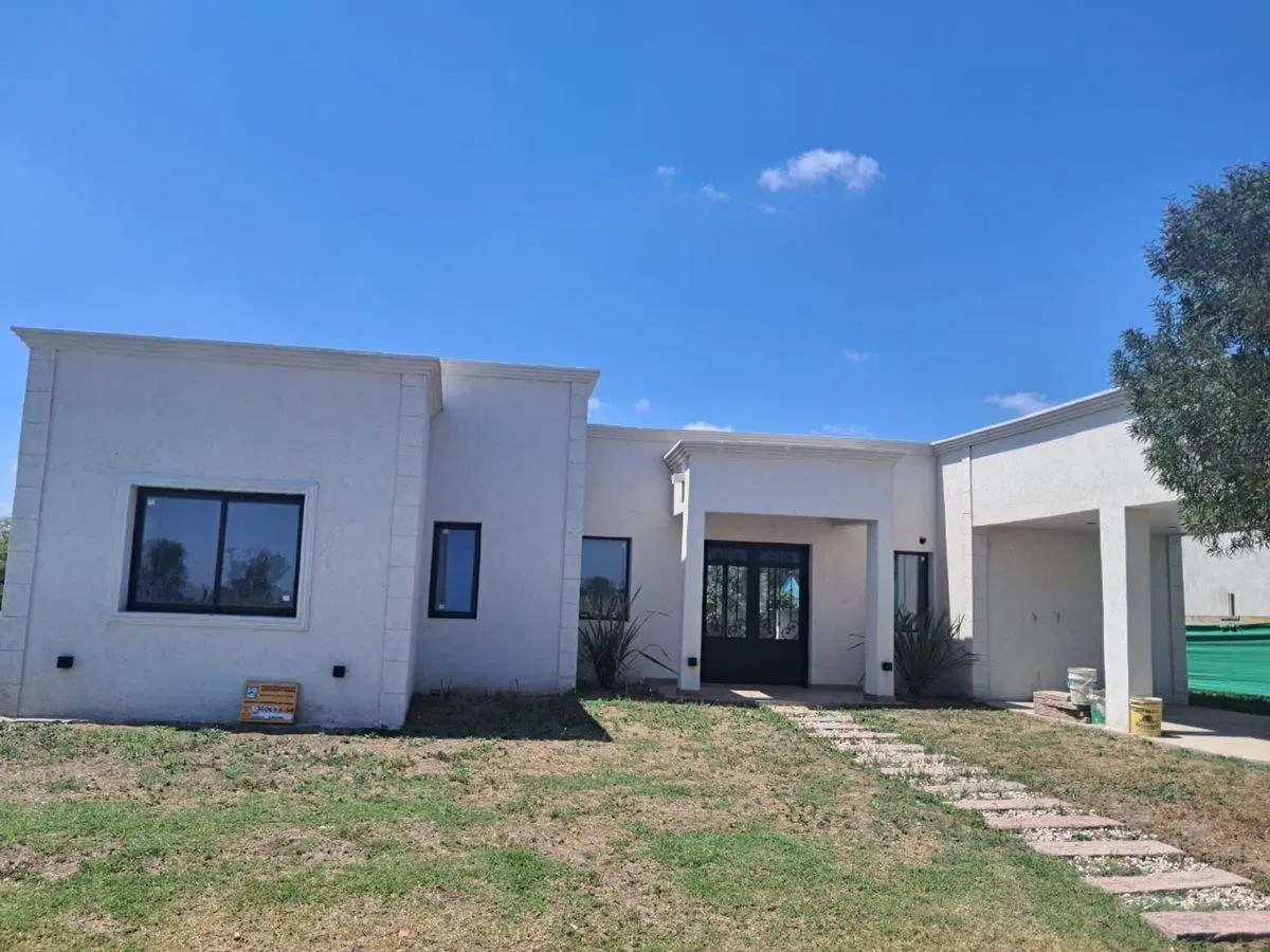CASA EN VENTA 4 AMBIENTES HORIZONTES AL SUR 5
