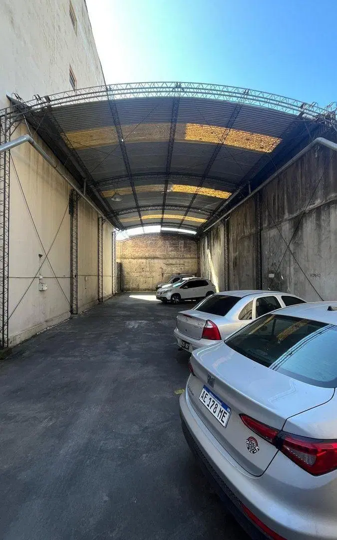 GALPON DEPOSITO EN VENTA EN DEVOTO CONSTRUIBLE 2