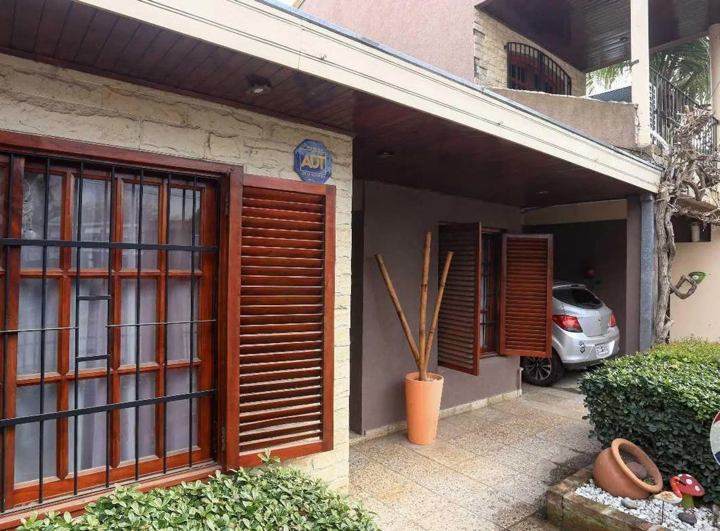 CASA EN VENTA EN LA UNION CON PISCINA Y PARQUE 2