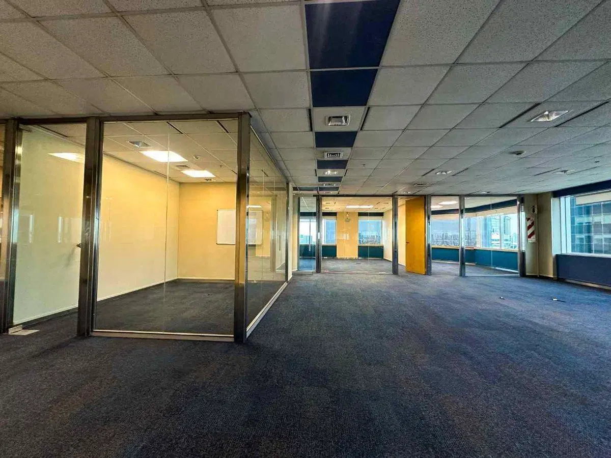 OFICINA EN VENTA EN PUERTO MADERO EN LAMINAR PLAZA 5