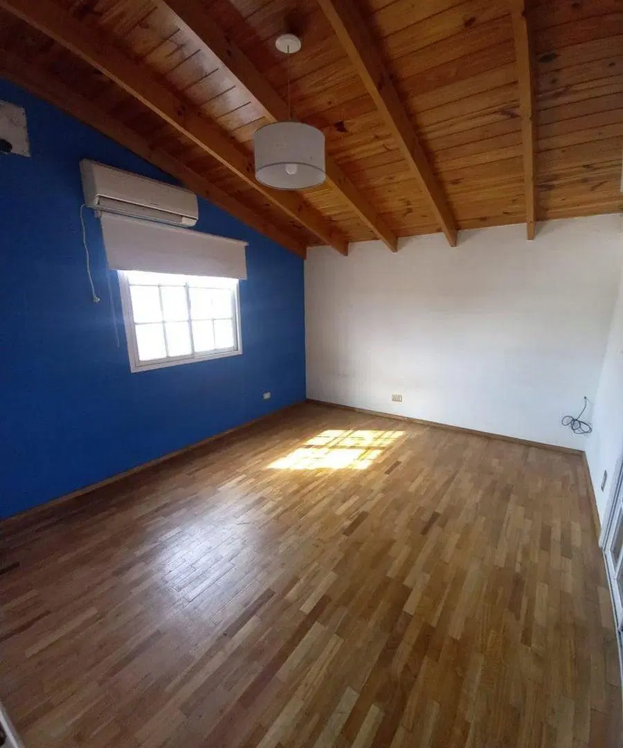 CASA 5 AMBIENTES VENTA LONGCHAMPS 3