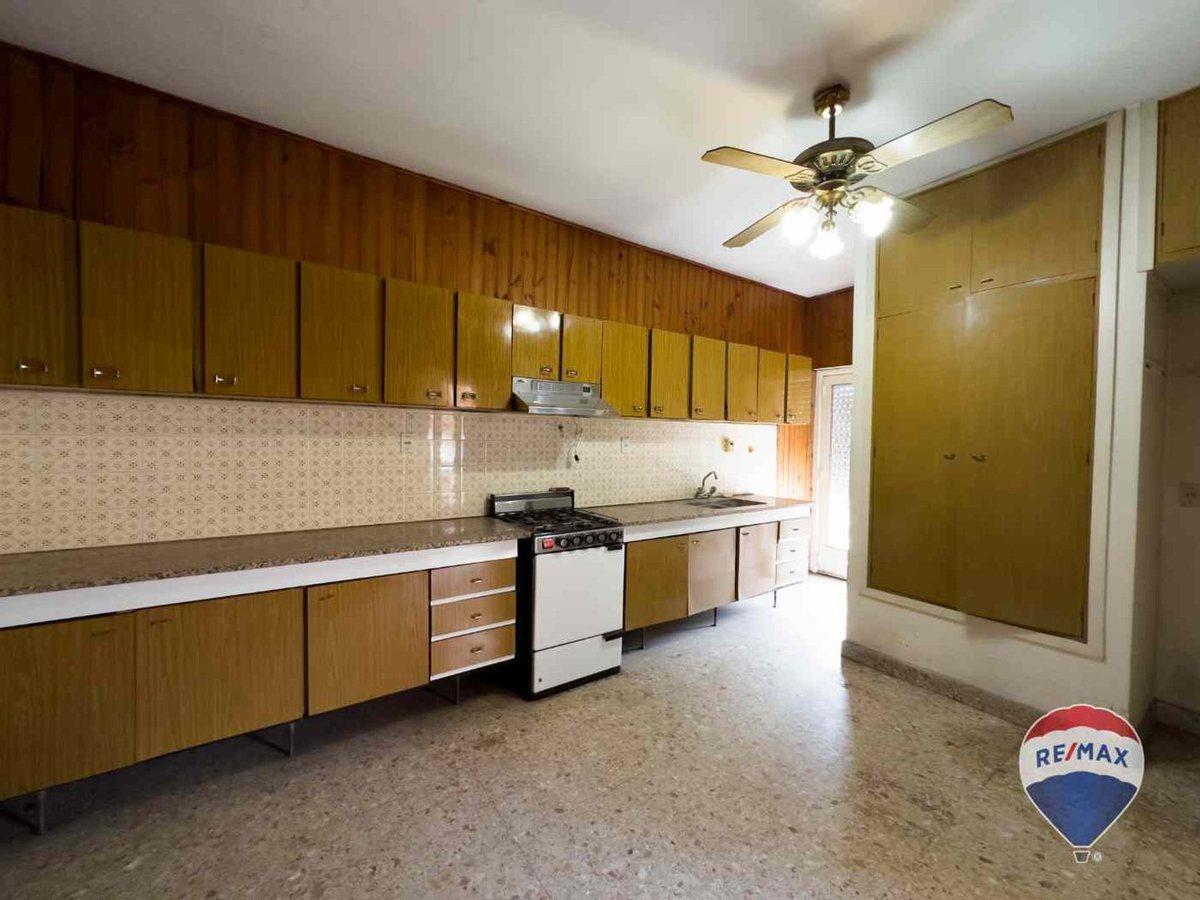 Foto de CASA 3 AMBIENTES EN VENTA MONTE GRANDE CON LOCALES, imagen 5