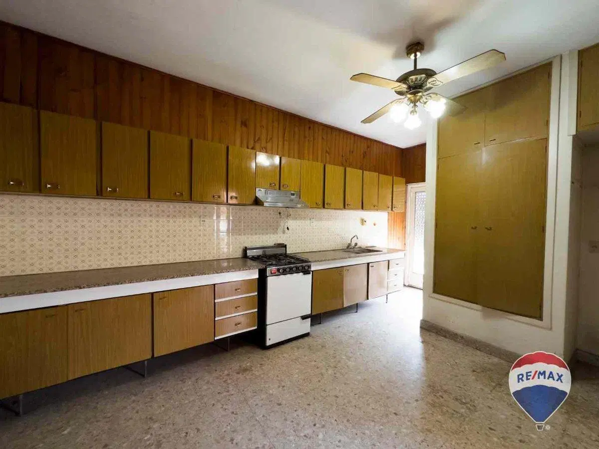 CASA 3 AMBIENTES EN VENTA MONTE GRANDE CON LOCALES 5