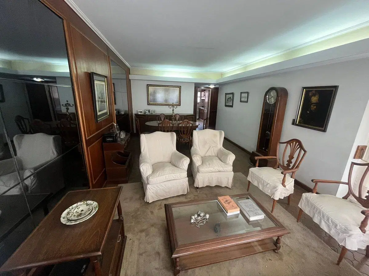DEPARTAMENTO 5 AMBIENTES VENTA LOMAS COCHERA 3