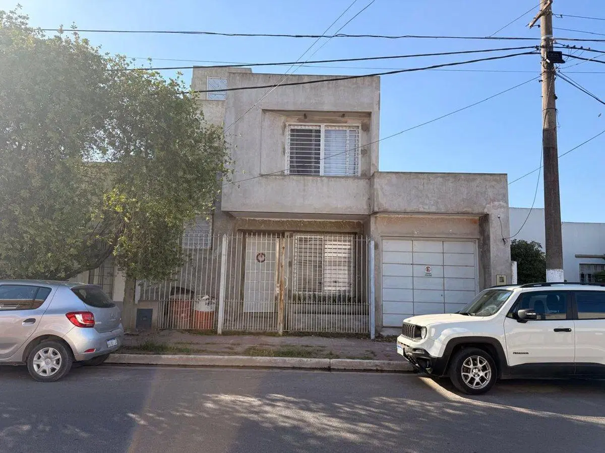 VENTA CASA 4 AMBIENTES A PERSONALIZAR EN CAÑUELAS 3
